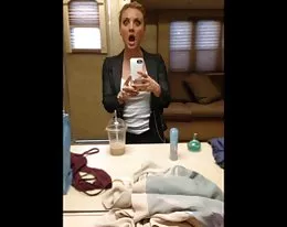 Kaley cuoco - ruk uit uitdaging